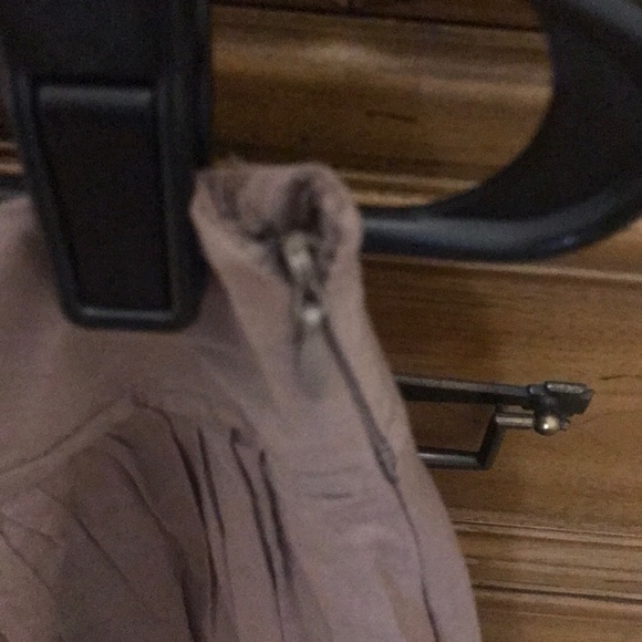 FINAL OFFER - NWT LOFT Lightweight Skirt - Picture 4 of 6